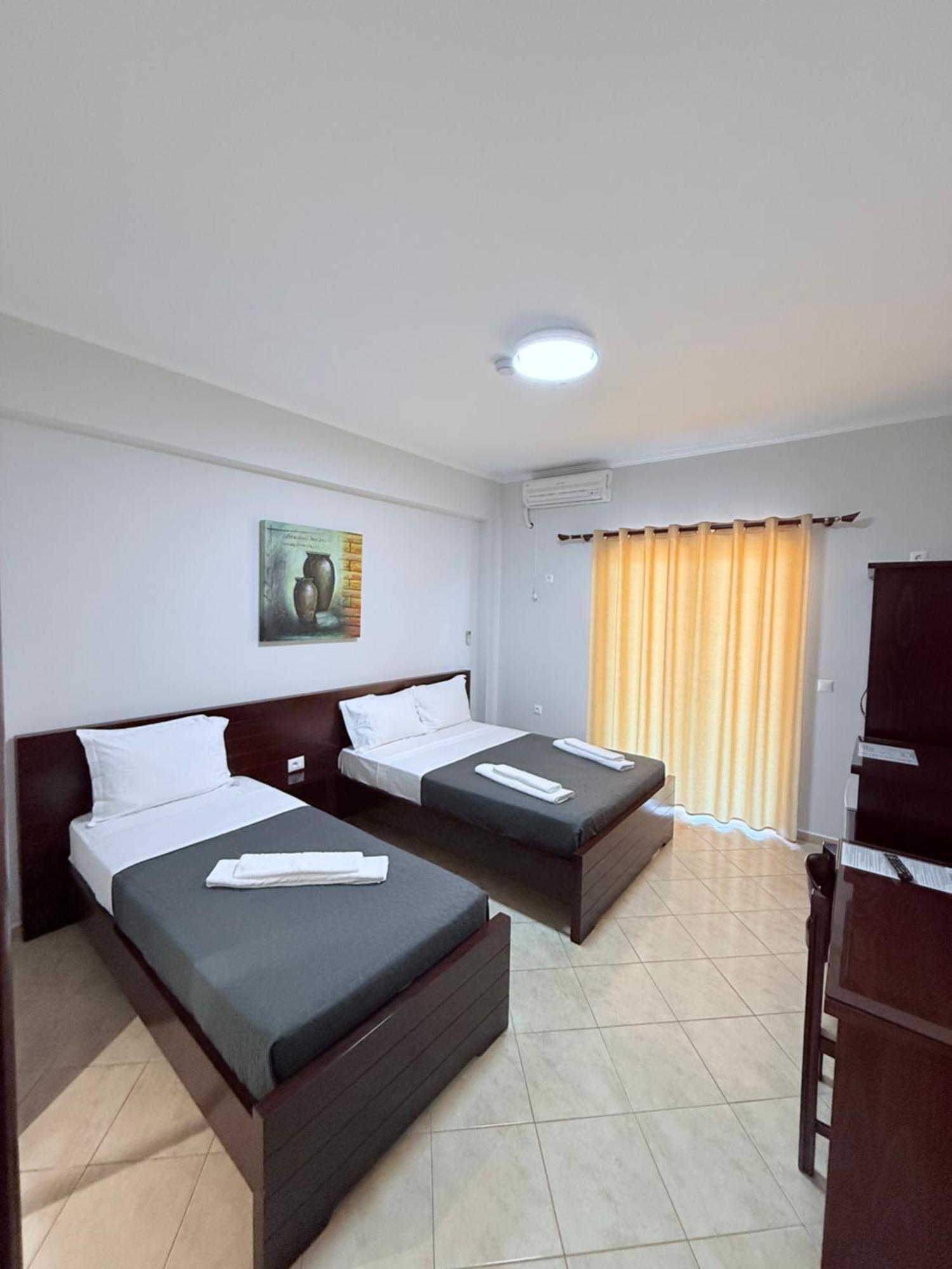 Hotel Milo Ksamil Luaran gambar